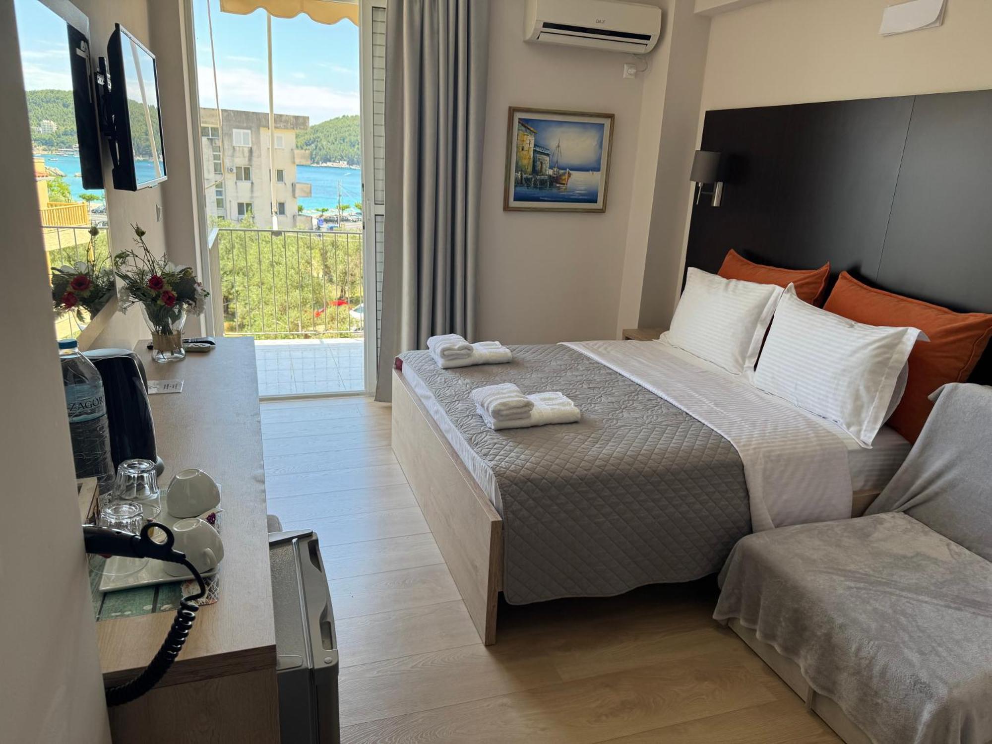 George Hotel Rooms&Suites Himare Luaran gambar
