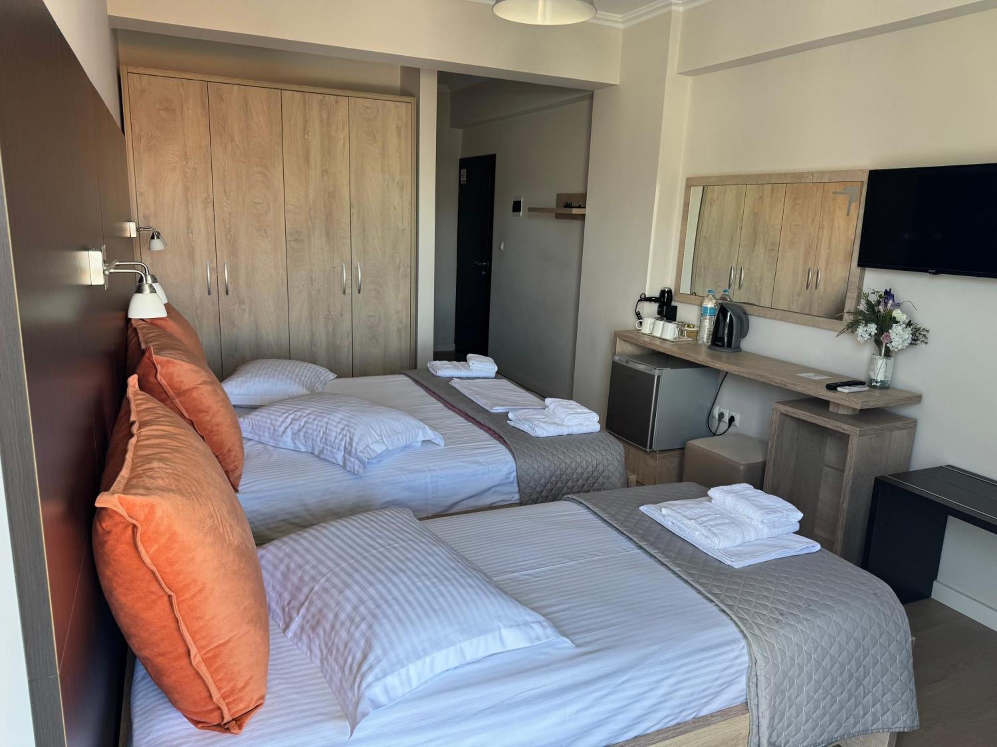 George Hotel Rooms&Suites Himare Luaran gambar