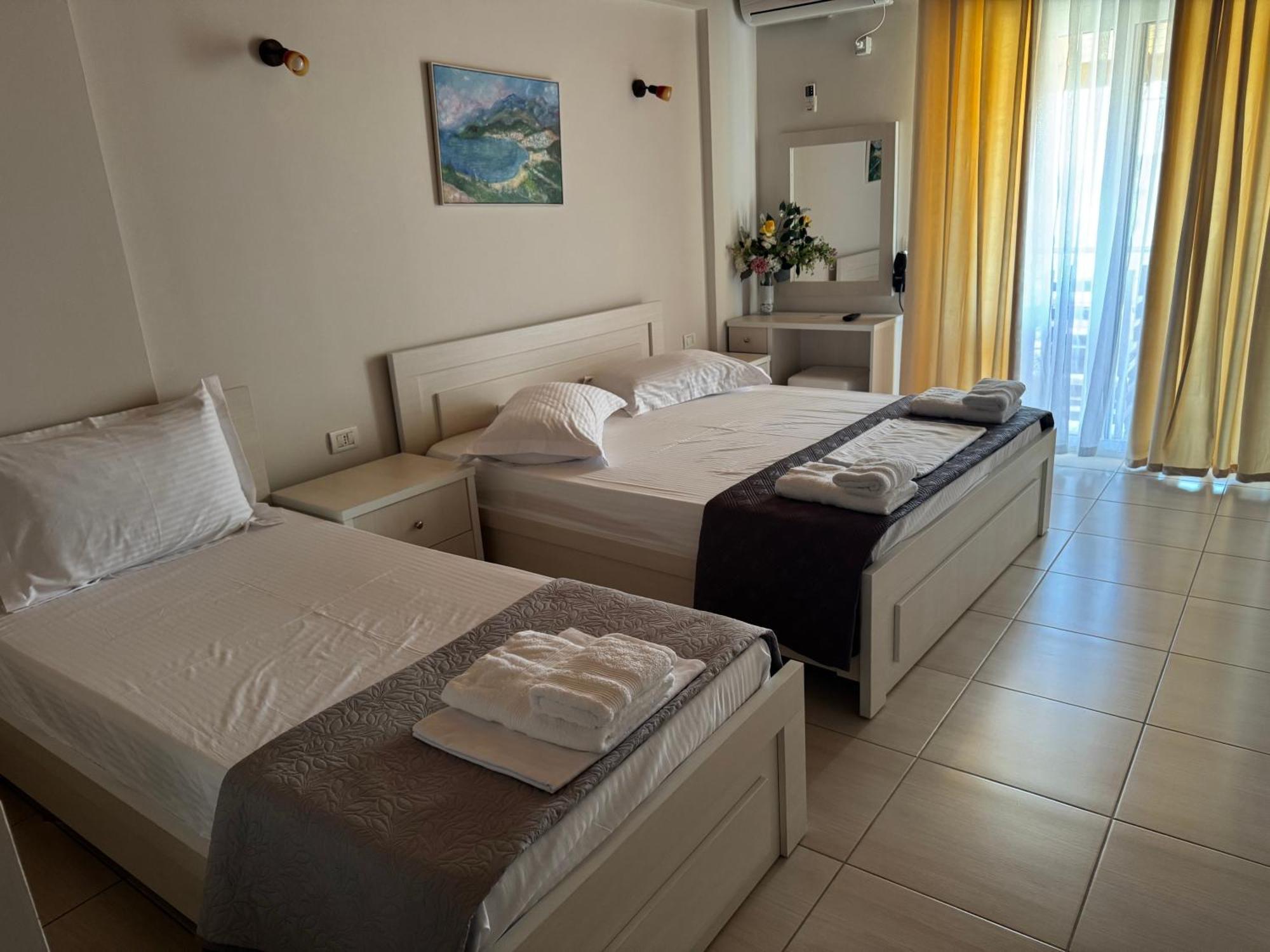 George Hotel Rooms&Suites Himare Luaran gambar